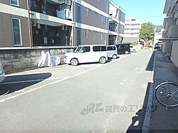 8 / 9