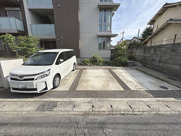 画像21:駐車場