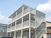 西京極駅より徒歩18分 1階 築31年8ヶ月の賃貸物件