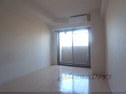 クリスタルグランツ西大路御池 6階ワンルームのリビング/ダイニング