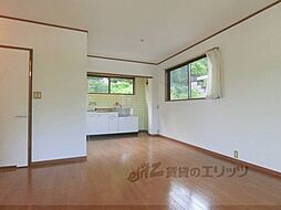 京都市営烏丸線 北大路駅 バス17分 原谷口下車 徒歩5分の賃貸マンション 4階1LDKのリビング/ダイニング