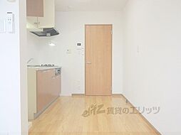 レジデンスさがの 201 2階ワンルームのリビング/ダイニング