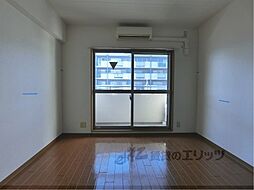 アート衣笠 5階1Kのリビング/ダイニング