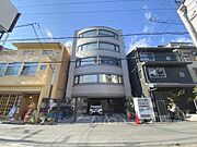 祇園四条駅より徒歩2分 3階 築35年4ヶ月の賃貸物件