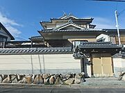 六地蔵駅より徒歩13分 2階 築35年の賃貸物件