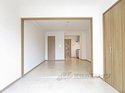 近鉄京都線 桃山御陵前駅 徒歩2分の賃貸マンション 2階1DKのリビング/ダイニング