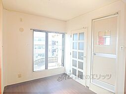 ヴェルデ京都上鳥羽 401 4階2DKのリビング/ダイニング