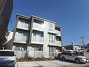 藤森駅より徒歩7分 3階 築8年5ヶ月の賃貸物件