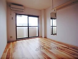 近鉄京都線 向島駅 徒歩12分の賃貸マンション 1階1Kのリビング/ダイニング