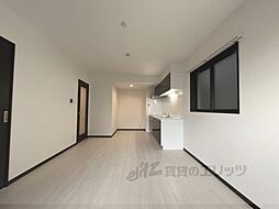 京阪本線 中書島駅 徒歩7分の賃貸マンション 4階2LDKのリビング/ダイニング