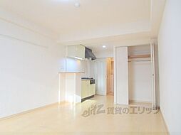 花 402 4階1Kのリビング/ダイニング