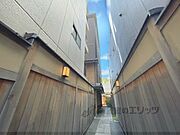 雅綾小路 2階 築16年4ヶ月の賃貸物件