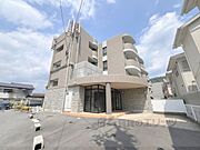六地蔵駅より徒歩24分 2階 築19年9ヶ月の賃貸物件