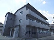 桂駅より徒歩14分 築17年6ヶ月 3階建の賃貸物件