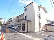 長岡天神駅より徒歩10分 築15年5ヶ月 3階建の賃貸物件