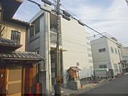 丸太町駅より徒歩11分 築22年 2階建の賃貸物件