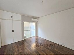 シェーンハウス 105 1階ワンルームのリビング/ダイニング