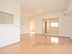 京都市営烏丸線 鞍馬口駅 徒歩5分の賃貸マンション 4階2LDKのリビング/ダイニング