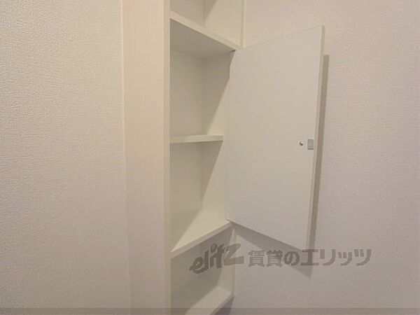 画像27:トイレ内収納