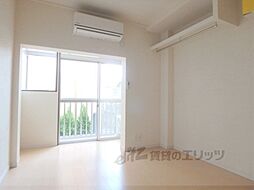 Ｃａｒｌ　Ｖｉｌｌａ　茶山 201 2階1Kのリビング/ダイニング