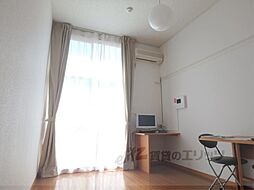 京都市営烏丸線 北大路駅 バス13分 神光院前下車 徒歩3分の賃貸アパート 1階1Kのリビング/ダイニング