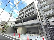 二条城前駅より徒歩5分 5階 築2年9ヶ月の賃貸物件
