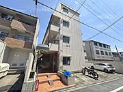 北大路駅よりバス8分 徒歩2分 3階 築48年の賃貸物件
