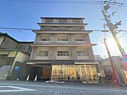 祇園四条駅より徒歩7分 3階 築18年2ヶ月の賃貸物件