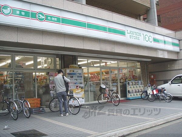 画像18:LAWSON STORE100　京都外大前店まで30メートル