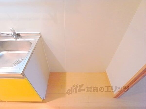 画像12:キッチン横に冷蔵庫設置スペースあります。