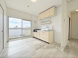 京都市営烏丸線 北山駅 バス10分 大宮田尻町下車 徒歩3分の賃貸マンション 4階3DKのリビング/ダイニング