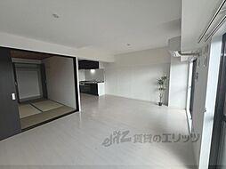 京都地下鉄東西線 太秦天神川駅 徒歩3分の賃貸マンション 9階2LDKのリビング/ダイニング