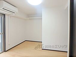 京都市営烏丸線 北大路駅 バス7分 建勲神社前下車 徒歩1分の賃貸マンション 1階1Kのリビング/ダイニング