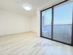 京福電気鉄道嵐山本線 太秦広隆寺駅 徒歩1分の賃貸アパート 4階1Kのリビング/ダイニング