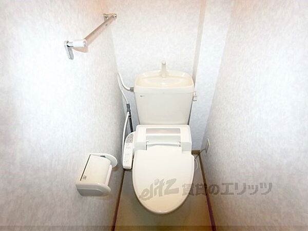 画像8:ウォシュレット付きのトイレです。