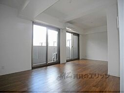 テッケルテスラ 305 3階1LDKのリビング/ダイニング