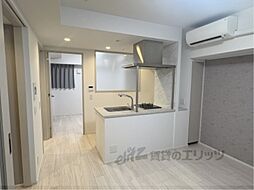 レ・ジェイド京都四条大宮 405 4階1LDKのリビング/ダイニング