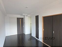 ラトゥール二条御所南 5階2LDKのリビング/ダイニング