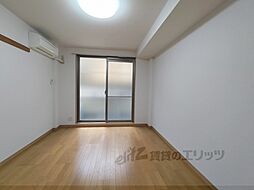 グラン上桂 1階1Kのリビング/ダイニング