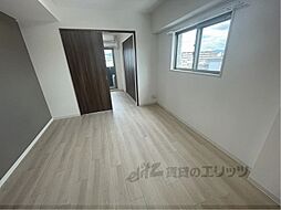 阪急京都本線 西京極駅 徒歩10分の賃貸マンション 5階1LDKのリビング/ダイニング