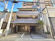 烏丸駅より徒歩6分 3階 築17年9ヶ月の賃貸物件