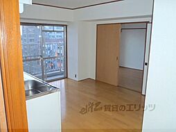 パレット御池 8階3DKのリビング/ダイニング