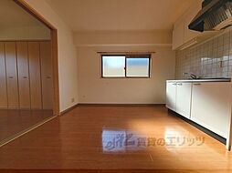 阪急京都本線 西京極駅 徒歩8分の賃貸マンション 4階1DKのリビング/ダイニング