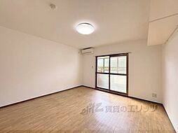 京阪本線 藤森駅 徒歩2分の賃貸マンション 4階1Kのリビング/ダイニング