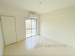 ＣＳガーデン山科 402 4階1Kのリビング/ダイニング