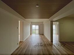 京都地下鉄東西線 御陵駅 徒歩20分の賃貸マンション 5階2LDKのリビング/ダイニング