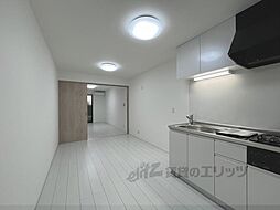 京都市営烏丸線 五条駅 徒歩6分の賃貸アパート 1階1LDKのリビング/ダイニング