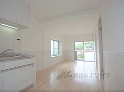 京都地下鉄東西線 椥辻駅 徒歩23分の賃貸マンション 1階2LDKのリビング/ダイニング