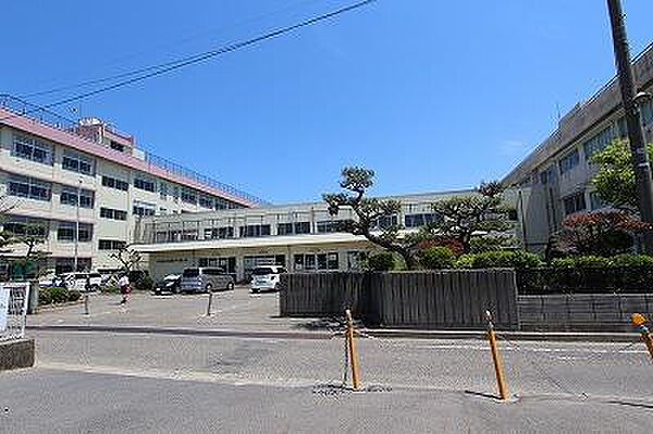 画像23:坂井輪中学校(1、338m)