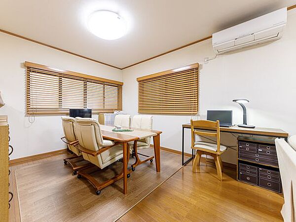 約20帖のLDKです。